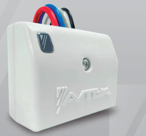 Protector de Voltaje para dispositivos de iluminación, 1800VA/W,15 A, 115 Joules, 120 VAC, 60 Hz. Con cables. Tiempo de espera 0,50 seg